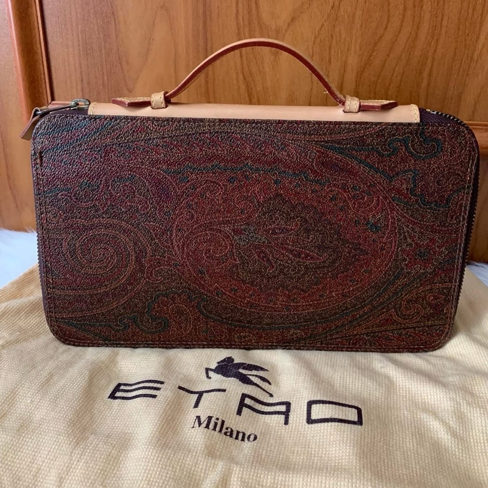 Beautiful ETRO Organizer in PVC and Leather, Bordeaux♥️